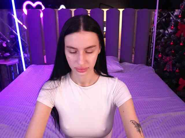 SnowWhiteee SnowWhiteee