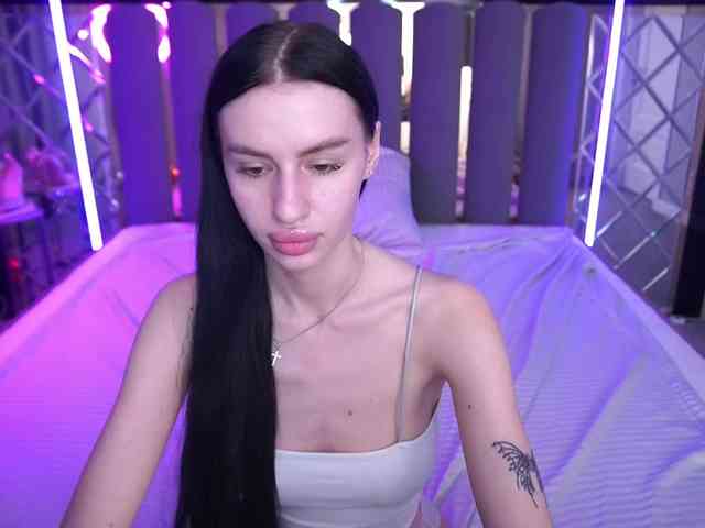 SnowWhiteee SnowWhiteee