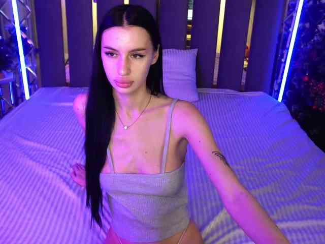 SnowWhiteee SnowWhiteee