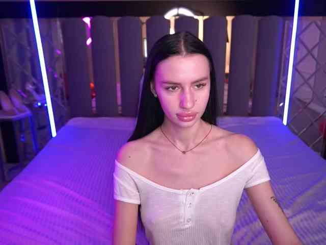 SnowWhiteee SnowWhiteee