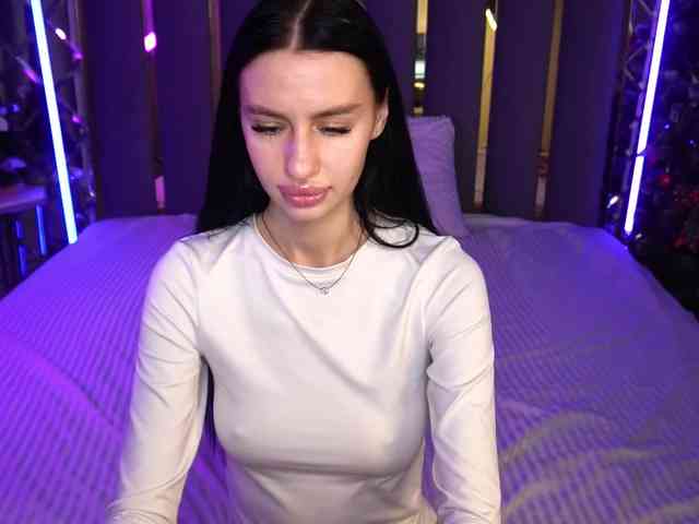 SnowWhiteee SnowWhiteee