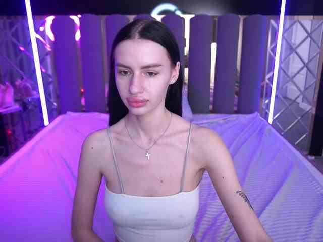 SnowWhiteee SnowWhiteee