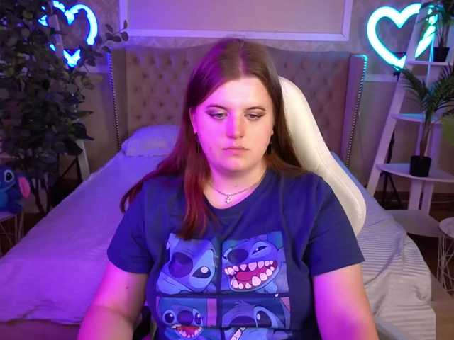  KristiMoons chat room