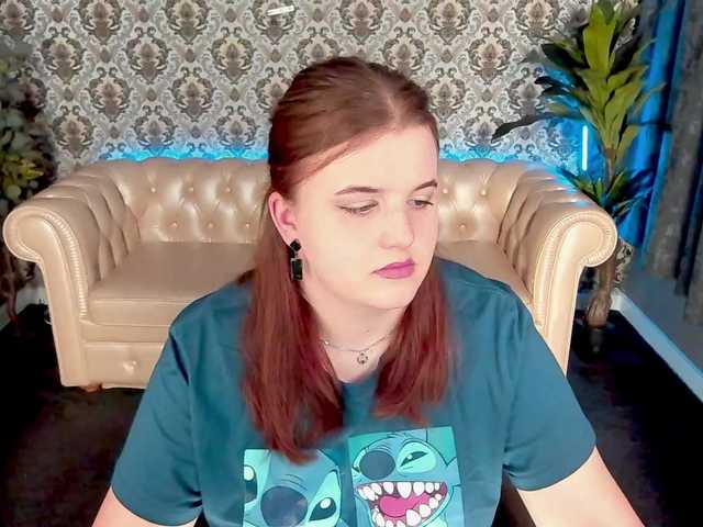  KristiMoons chat room