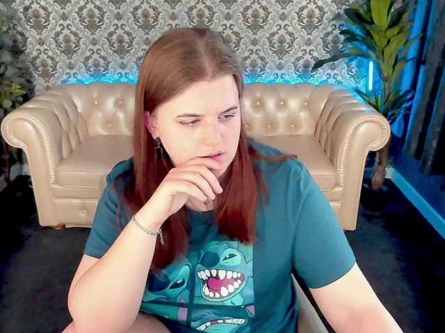  KristiMoons chat room
