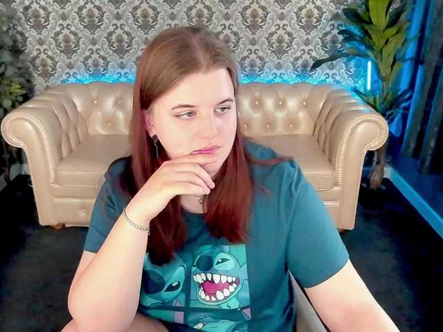  KristiMoons chat room