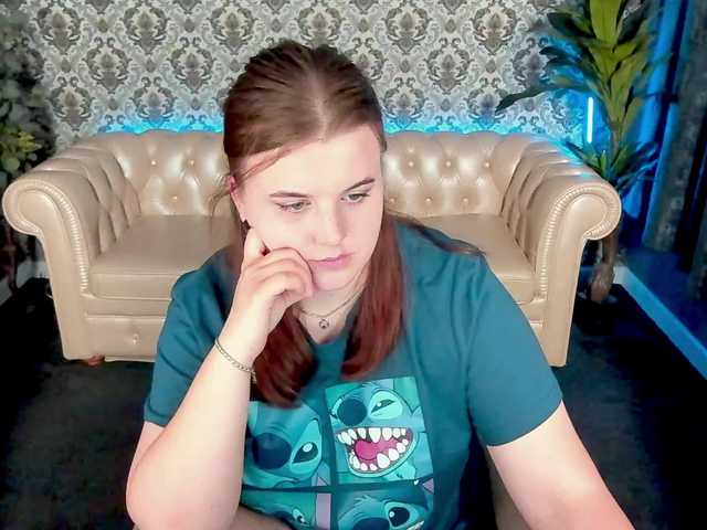  KristiMoons chat room