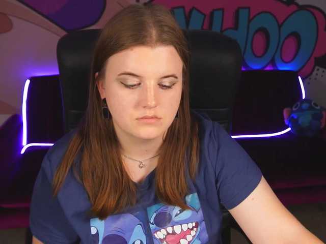  KristiMoons chat room