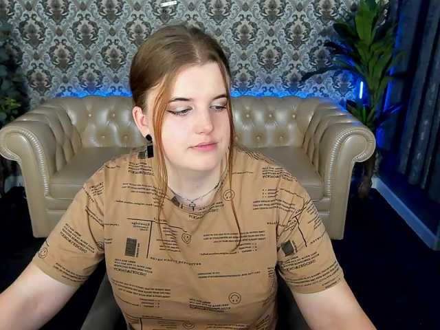  KristiMoons chat room