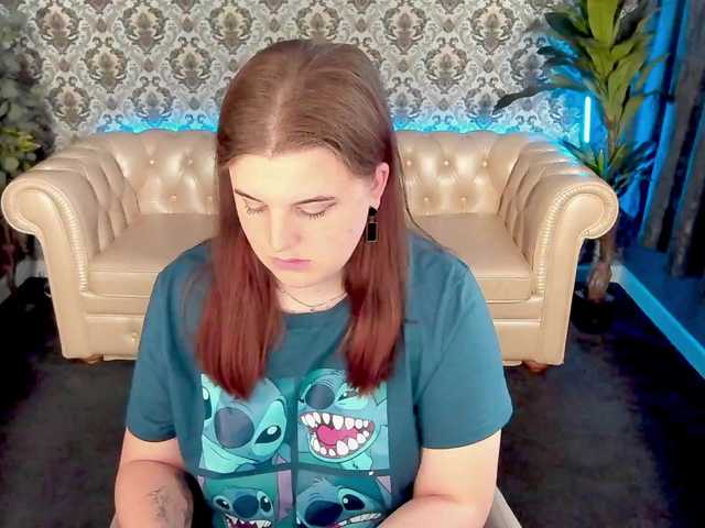  KristiMoons chat room