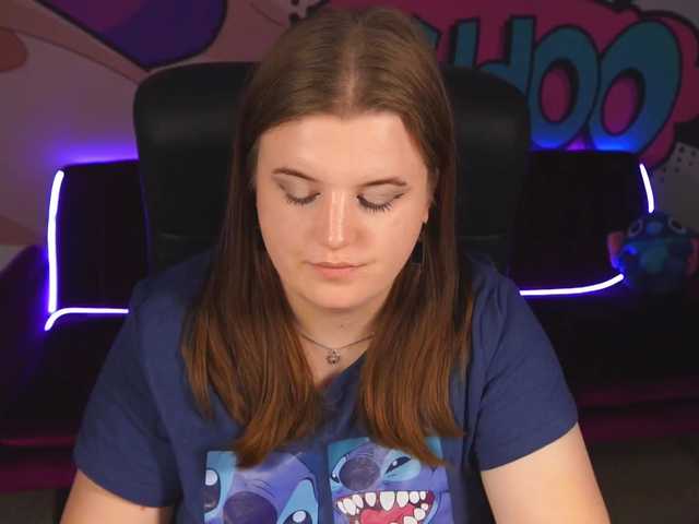  KristiMoons chat room