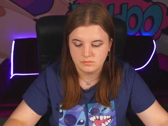  KristiMoons chat room