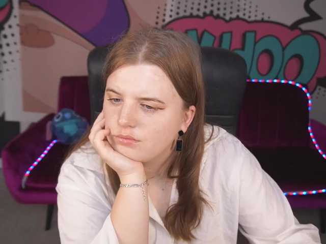  KristiMoons chat room