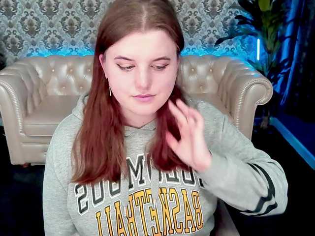  KristiMoons chat room