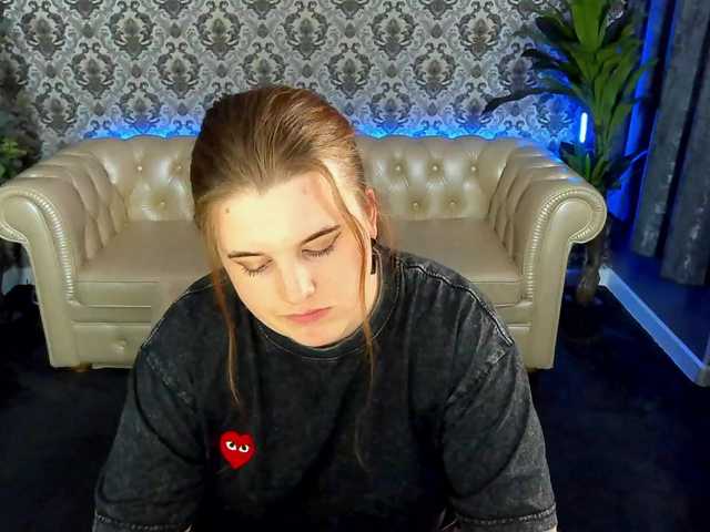  KristiMoons chat room