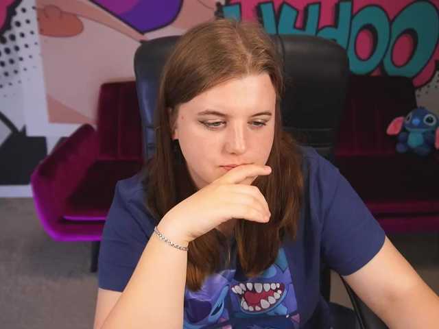  KristiMoons chat room