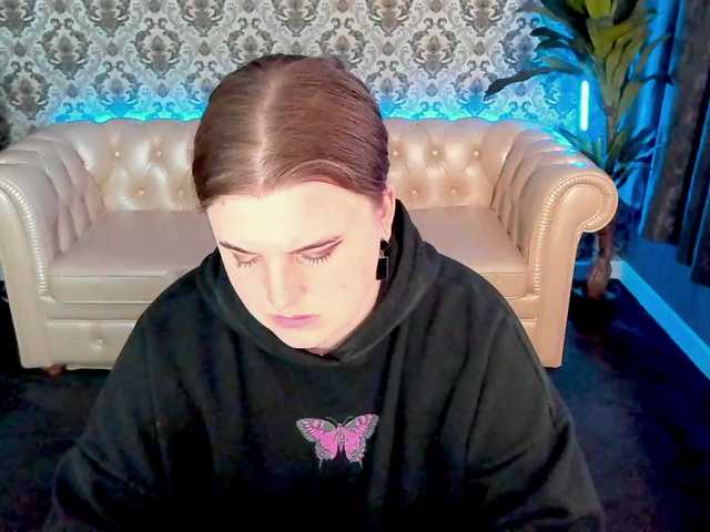  KristiMoons chat room