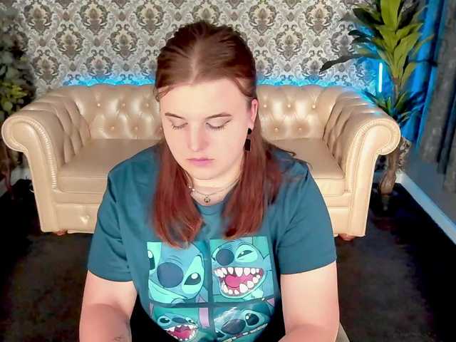  KristiMoons chat room