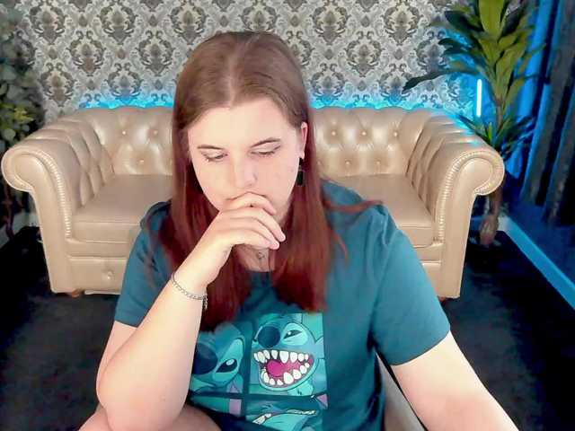  KristiMoons chat room