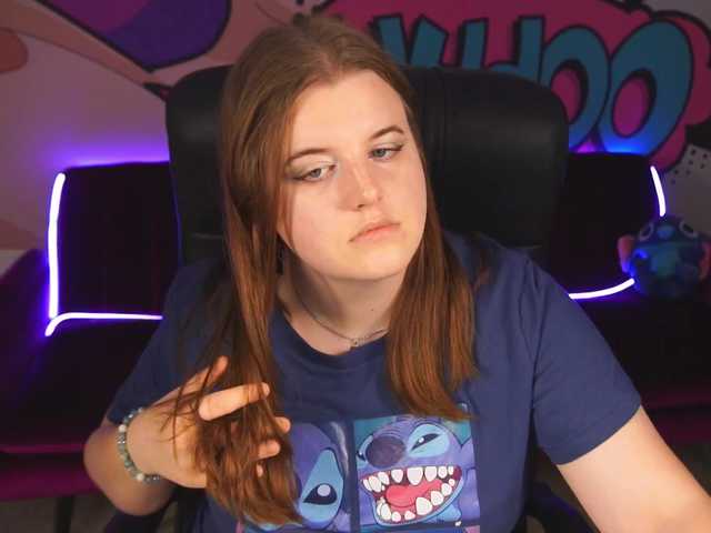  KristiMoons chat room