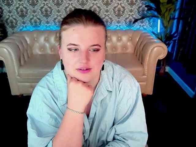 KristiMoons webcam