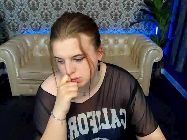 KristiMoons webcam