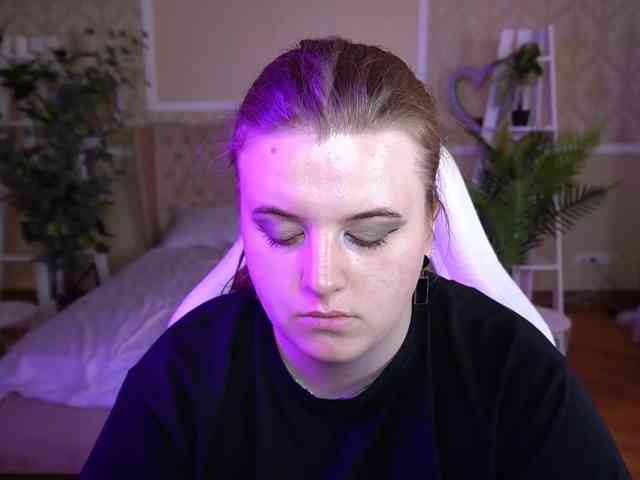 KristiMoons webcam