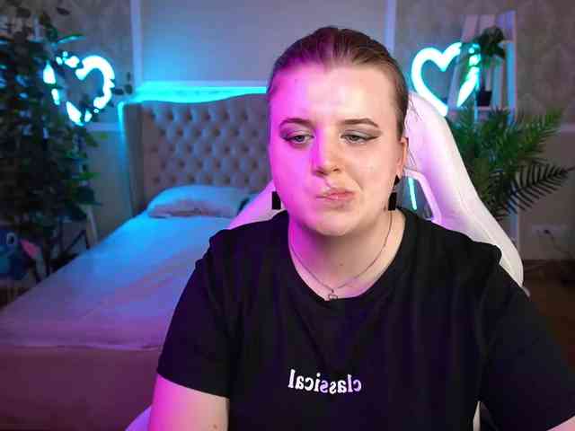 KristiMoons webcam