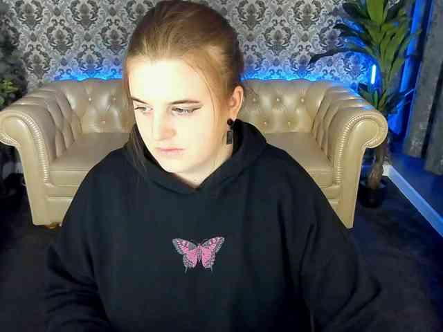 KristiMoons webcam