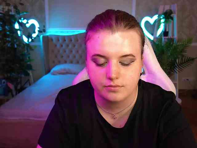 KristiMoons webcam