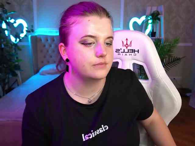 KristiMoons Live Webcam on BongaCams