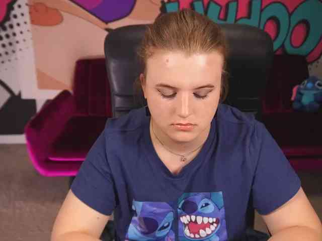 KristiMoons webcam