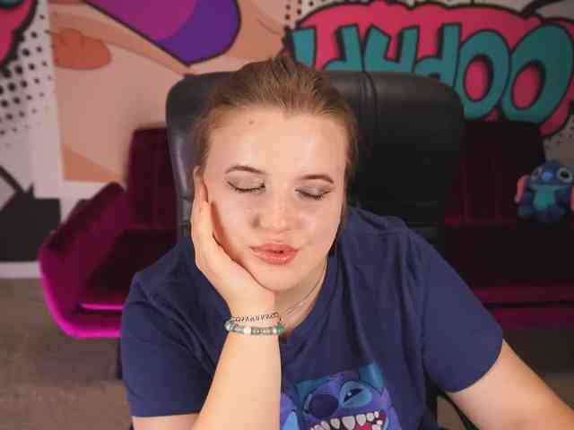 KristiMoons webcam