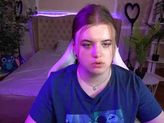 KristiMoons webcam