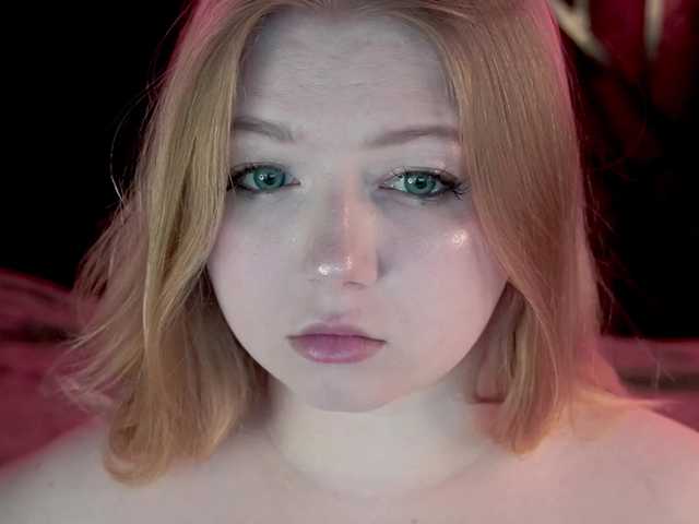 TinkerrBelll's BongaCams show and profile