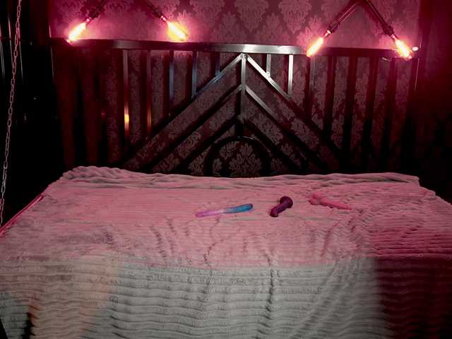 TinkerrBelll's BongaCams show and profile