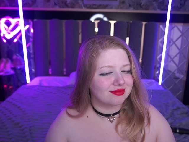 TinkerrBelll's BongaCams show and profile