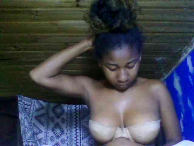 Raharisexy webcam