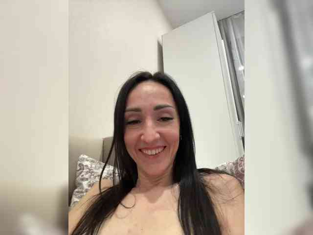 Liya-liya Live Webcam on BongaCams