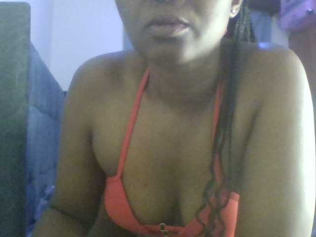 prettyariah webcam
