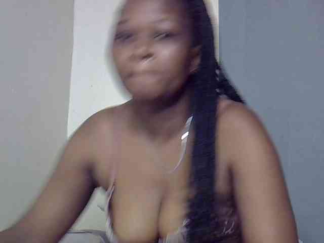 prettyariah webcam