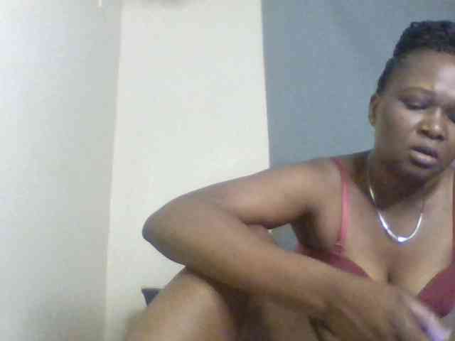 prettyariah webcam