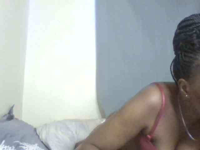 prettyariah webcam