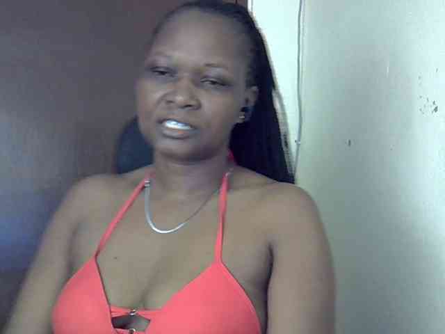 prettyariah webcam