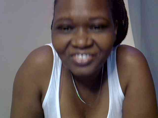 prettyariah webcam