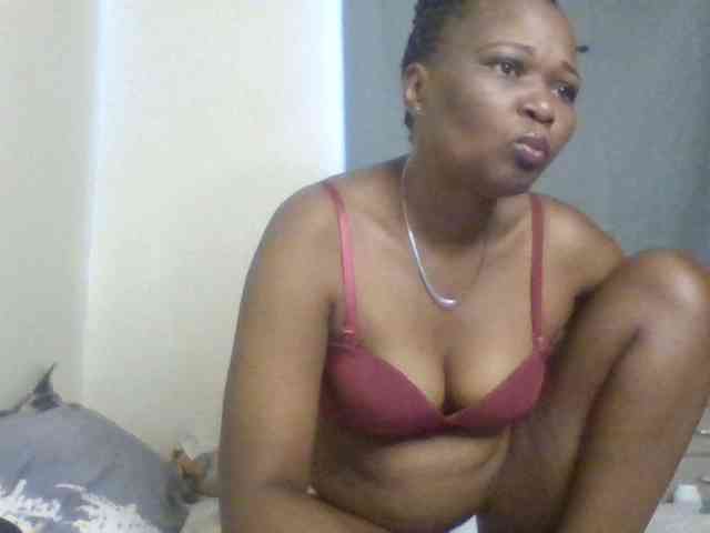 prettyariah webcam