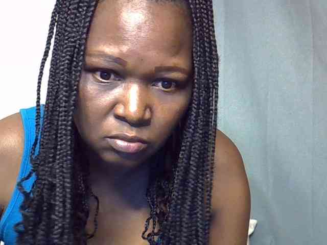 prettyariah webcam
