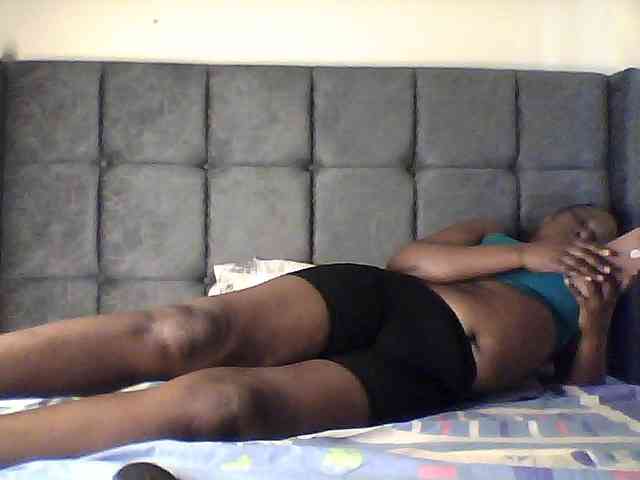 prettyariah webcam