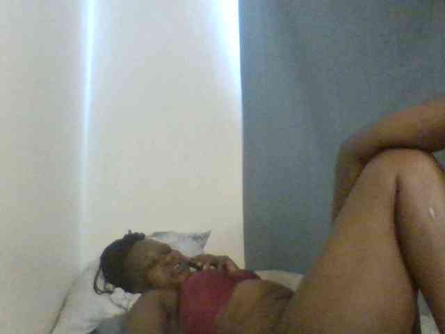 prettyariah webcam