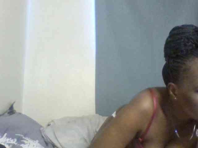 prettyariah webcam